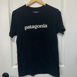 Patagonia Women's Small Slim Black & White Short Sleeve Tee Shirt Organic Cotton